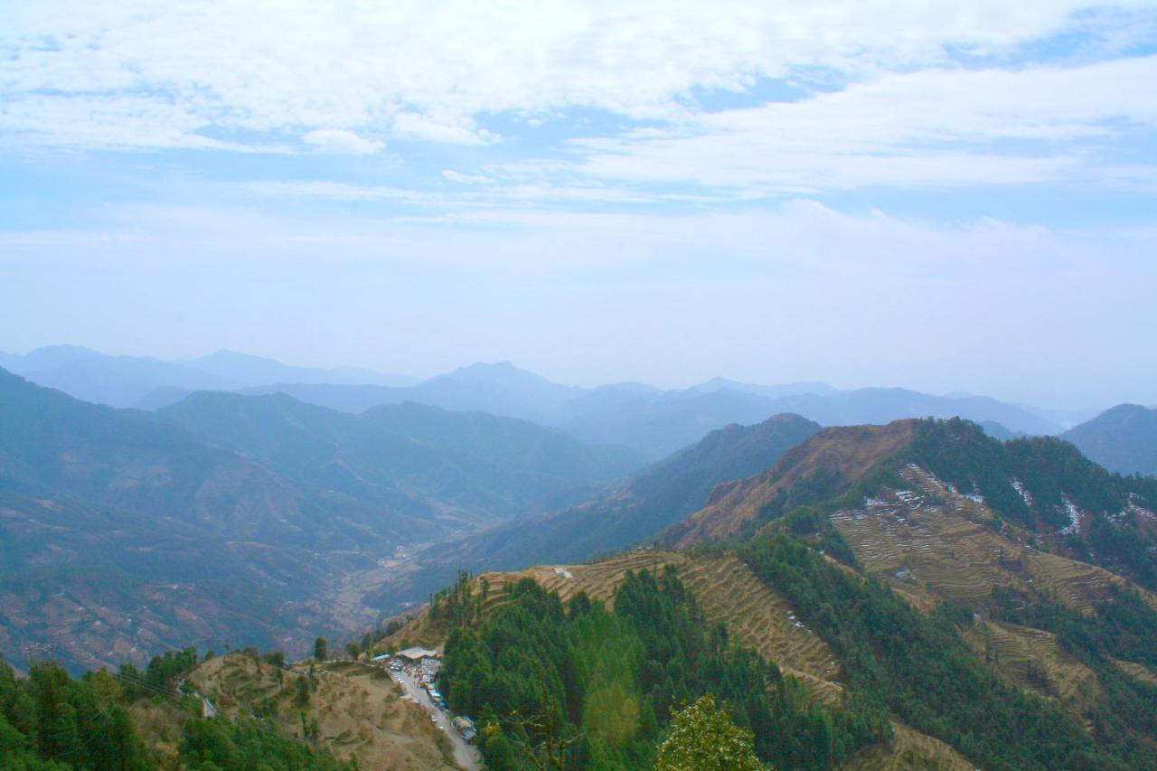 La Riqueza Dhanolti View # Near To Eco Park & Surkanda Devi Temple # Mountain View Rooms With Balcony # Big Parking # Customer Favourite Hotel Дханолти Экстерьер фото